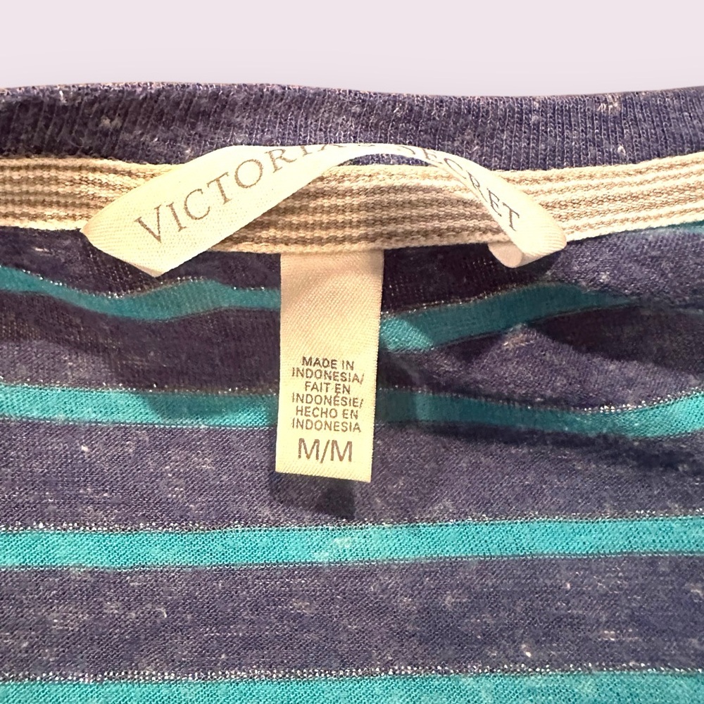 Women's Set of Two Victoria's Secret Pink Cream T-Shirts Size Medium - Picture 9 of 13